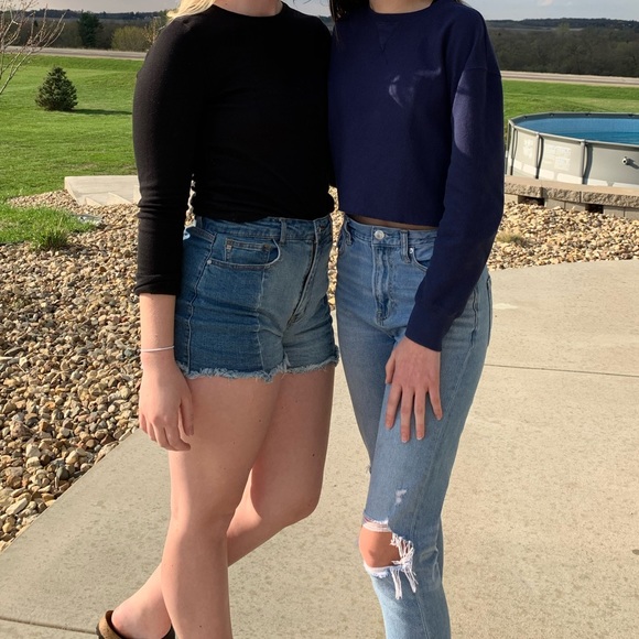 navy blue crop top - Picture 7 of 7